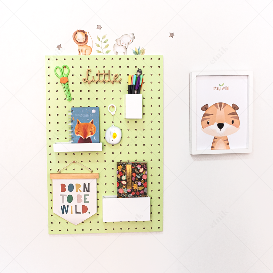 Verde-Limon-Vertical-Pegboard-ACERCAMIENTO-WEBz.png